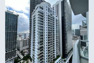 1060 Brickell Ave #2513, Miami, FL 33131 - Photo 13