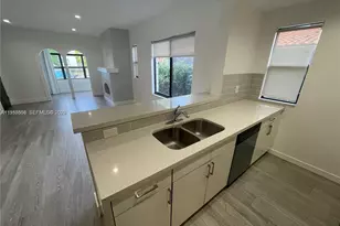 1637 SW 10th St, Miami, FL 33135 - Photo 3