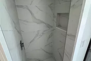 19530 SW 210th St, Miami, FL 33187 - Photo 15