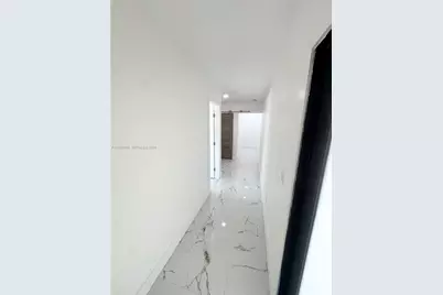19530 SW 210th St, Miami, FL 33187 - Photo 13
