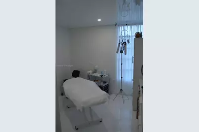 9682 Fontainebleau Blvd #203, Miami, FL 33172 - Photo 11