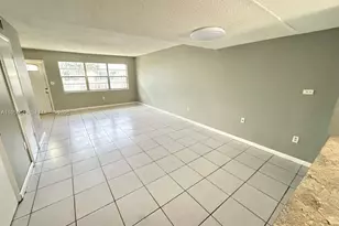 1520 NE 151st St, Miami, FL 33162 - Photo 3