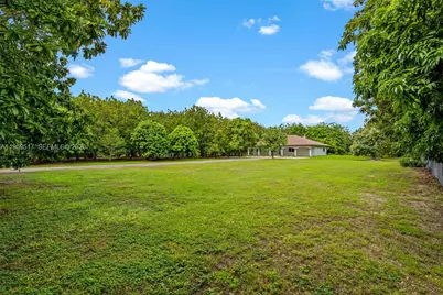 21991 SW 252nd St, Homestead, FL 33031 - Photo 5