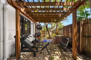 110 N 16th Ave, Hollywood, FL 33020 - Photo 17