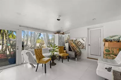 1051 NE 86th St, Miami, FL 33138 - Photo 15