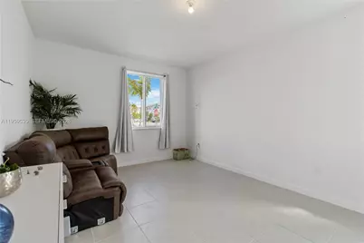760 SE 13th Ct, Homestead, FL 33034 - Photo 7