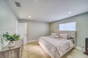 1918 SE 5th Ct, Cape Coral, FL 33990 - Photo 9