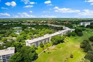 3850 Oaks Clubhouse Dr, Pompano Beach, FL 33069 - Photo 49