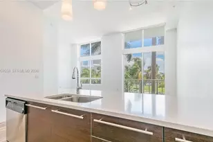 1900 N Bayshore Dr, Miami, FL 33132 - Photo 3