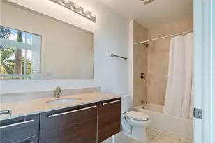 1900 N Bayshore Dr, Miami, FL 33132 - Photo 13