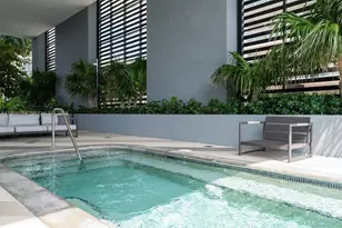 121 NE 34th St, Miami, FL 33137 - Photo 33