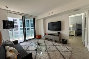 121 NE 34th St, Miami, FL 33137 - Photo 13