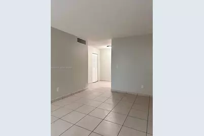 10786 N Kendall Dr #D13, Miami, FL 33176 - Photo 5