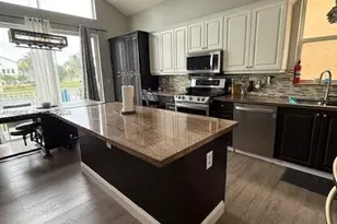 1471 NW 159th Ave, Pembroke Pines, FL 33028 - Photo 3