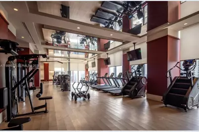 11 NE 6 St #411, Miami, FL 33132 - Photo 5