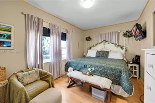 360 W 55th St, Hialeah, FL 33012 - Photo 11