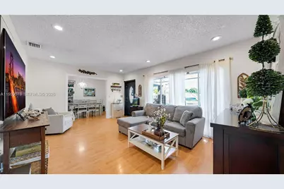 360 W 55th St, Hialeah, FL 33012 - Photo 3