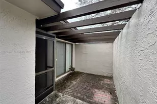 1540 NW 98th Terrace, Pembroke Pines, FL 33024 - Photo 9