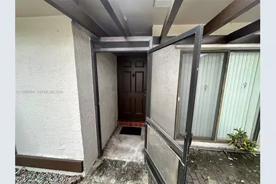 1540 NW 98th Ter, Pembroke Pines, FL 33024 - Photo 11