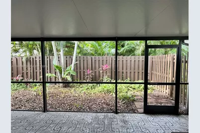 1540 NW 98th Ter, Pembroke Pines, FL 33024 - Photo 31