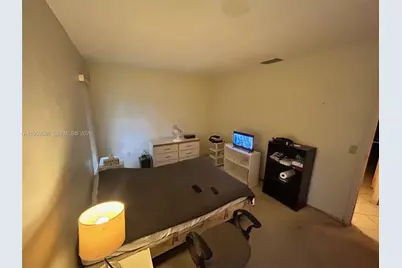 1540 NW 98th Ter, Pembroke Pines, FL 33024 - Photo 37