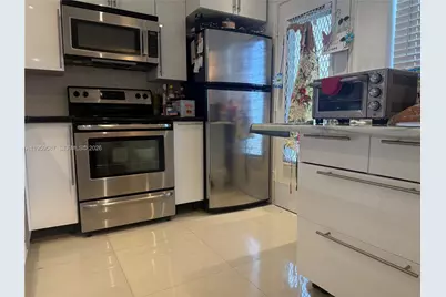 319 NE 14th Ave #603, Hallandale Beach, FL 33009 - Photo 1