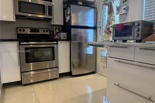 319 NE 14th Ave, Hallandale Beach, FL 33009 - Photo 1