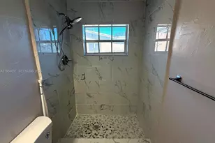 14407 NE 5th Ave, Miami, FL 33161 - Photo 11