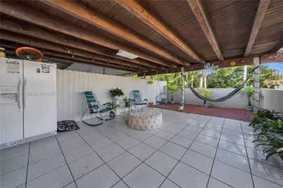 11021 SW 4th St, Sweetwater, FL 33174 - Photo 23