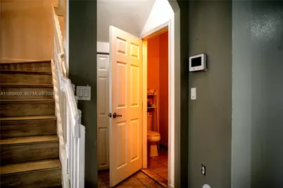 8915 W 35th Ave, Hialeah, FL 33018 - Photo 7