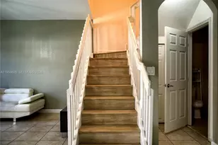 8915 W 35th Ave, Hialeah, FL 33018 - Photo 15