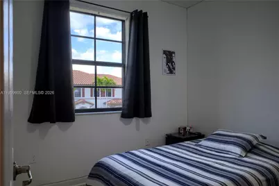 8915 W 35th Ave, Hialeah, FL 33018 - Photo 31