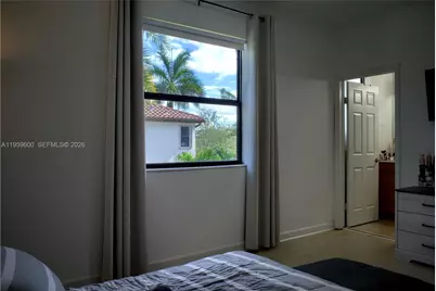 8915 W 35th Ave, Hialeah, FL 33018 - Photo 21