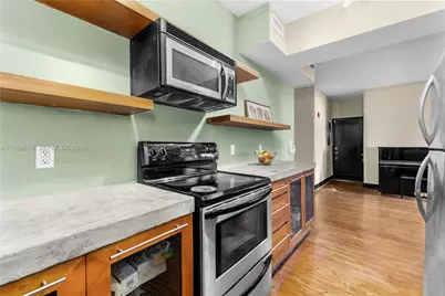 711 14th St #4, Miami Beach, FL 33139 - Photo 11