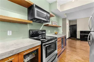 711 14th St, Miami Beach, FL 33139 - Photo 11