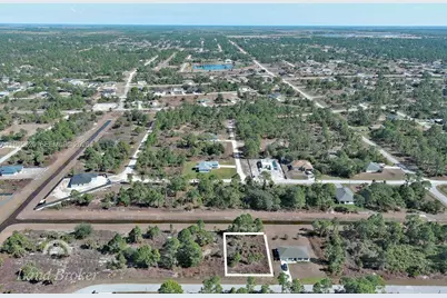 943 Foxdale Ave, Lehigh Acres, FL 33974 - Photo 9