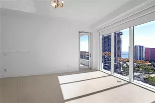 60 SW 13th St, Miami, FL 33130 - Photo 7