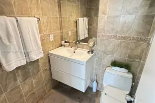 3901 S Ocean Dr, Hollywood, FL 33019 - Photo 13