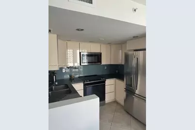 1621 Bay Rd #708, Miami Beach, FL 33139 - Photo 5