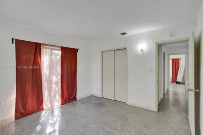 18500 NE 23rd Ct, Miami, FL 33180 - Photo 19