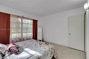 18500 NE 23rd Ct, Miami, FL 33180 - Photo 25