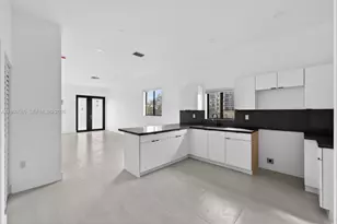 18316 SW 102nd Pl, Miami, FL 33157 - Photo 9