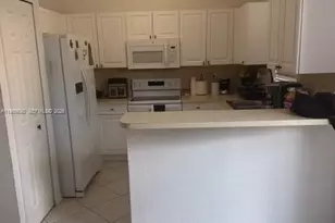 12471 SW 123rd St, Miami, FL 33186 - Photo 9