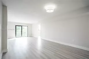6960 Rue Vendome, Miami Beach, FL 33141 - Photo 7