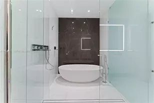 300 Biscayne Blvd Way, Miami, FL 33131 - Photo 13