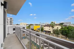 650 SW 1st St, Miami, FL 33130 - Photo 13