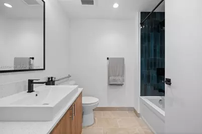 650 SW 1st St #205, Miami, FL 33130 - Photo 11