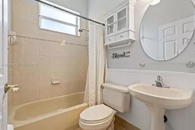 2570 SE 4th Pl, Homestead, FL 33033 - Photo 29