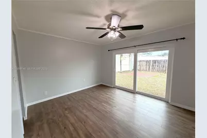 8721 NW 47th St, Lauderhill, FL 33351 - Photo 9