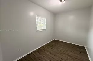 8721 NW 47th St, Lauderhill, FL 33351 - Photo 15